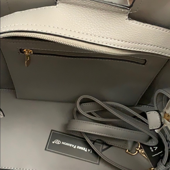 Purse $38 each on sale for $35 - Picture 5 of 8